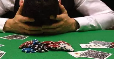 قماربازان چگونه شانس خود را برای برنده شدن در بازی خراب می کنند؟